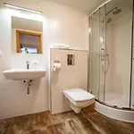 Gorski Lux Jacuzzi & Sauna * 포로닌