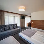 아파트 Gorski Lux Jacuzzi & Sauna *