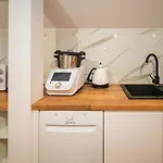Gorski Lux Jacuzzi & Sauna 아파트 포로닌