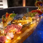 Gorski Lux Jacuzzi & Sauna 아파트 *