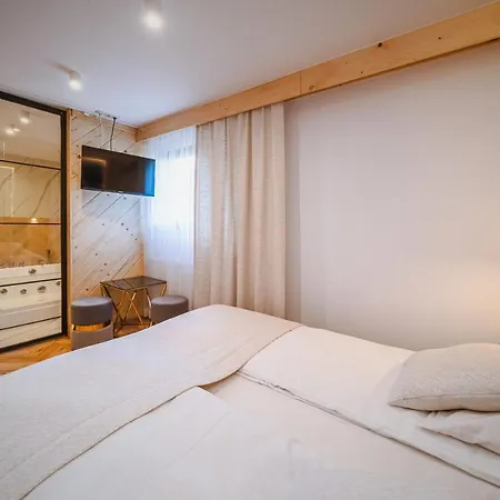 Gorski Lux Jacuzzi & Sauna Poronin