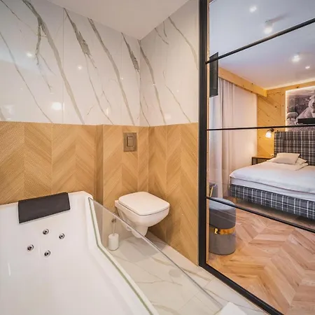 Gorski Lux Jacuzzi & Sauna Poronin