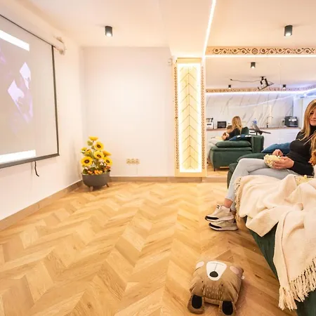 Апартаменты Gorski Lux Jacuzzi & Sauna Поронин