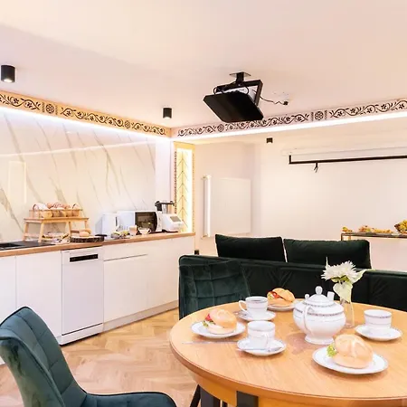 Gorski Lux Jacuzzi & Sauna Apartment Poronin