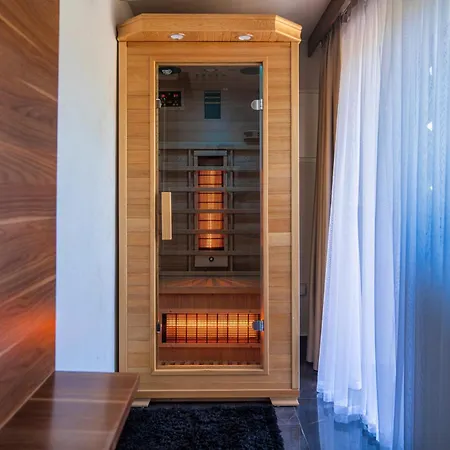 Gorski Lux Jacuzzi & Sauna Apartment *