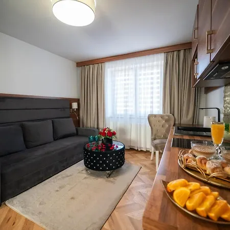 Апартаменты Gorski Lux Jacuzzi & Sauna