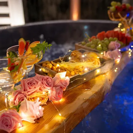 Gorski Lux Jacuzzi & Sauna شقة *